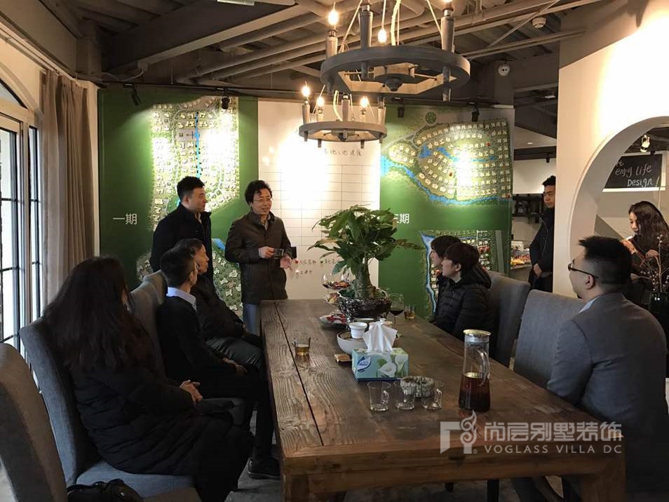 格拉斯小镇业主代表李先生